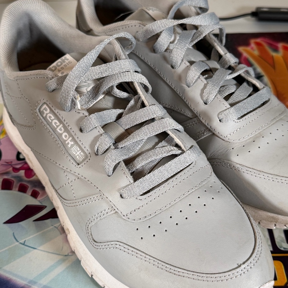 Reebok Classic Leather Grey White Sneakers Men’s Size 10